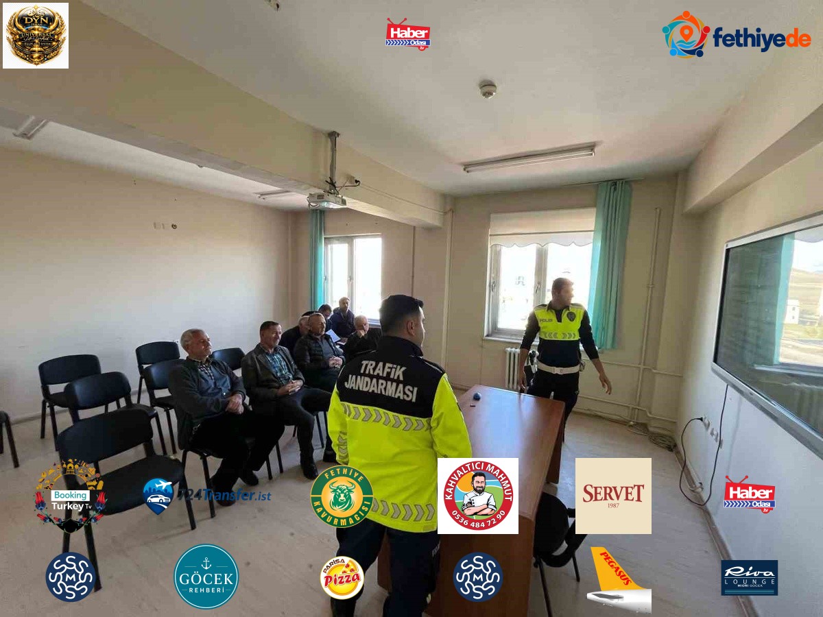 Kars'ın Akyaka ilçesinde okul servis şoförlerine trafik eğitimi verildi