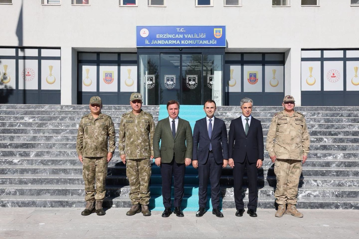 Erzincan protokolü, İl Jandarma Komutanı Altundarak ile iş birliğini görüştü