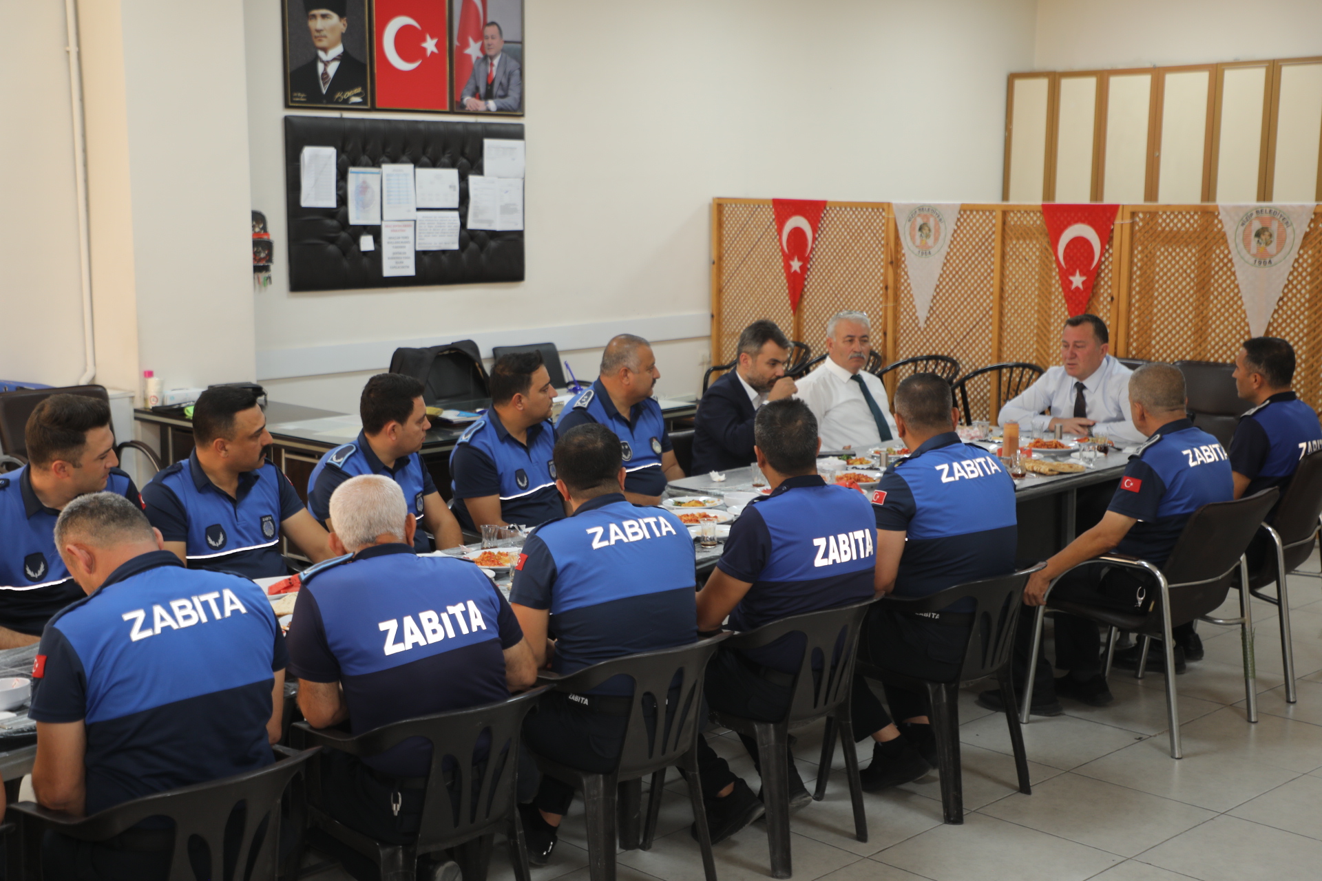 [BELEDIYE · Gaziantep · Nizip] Başkan Doğan, Zabıta Haftası’nda Personelle Bir Araya Geldi