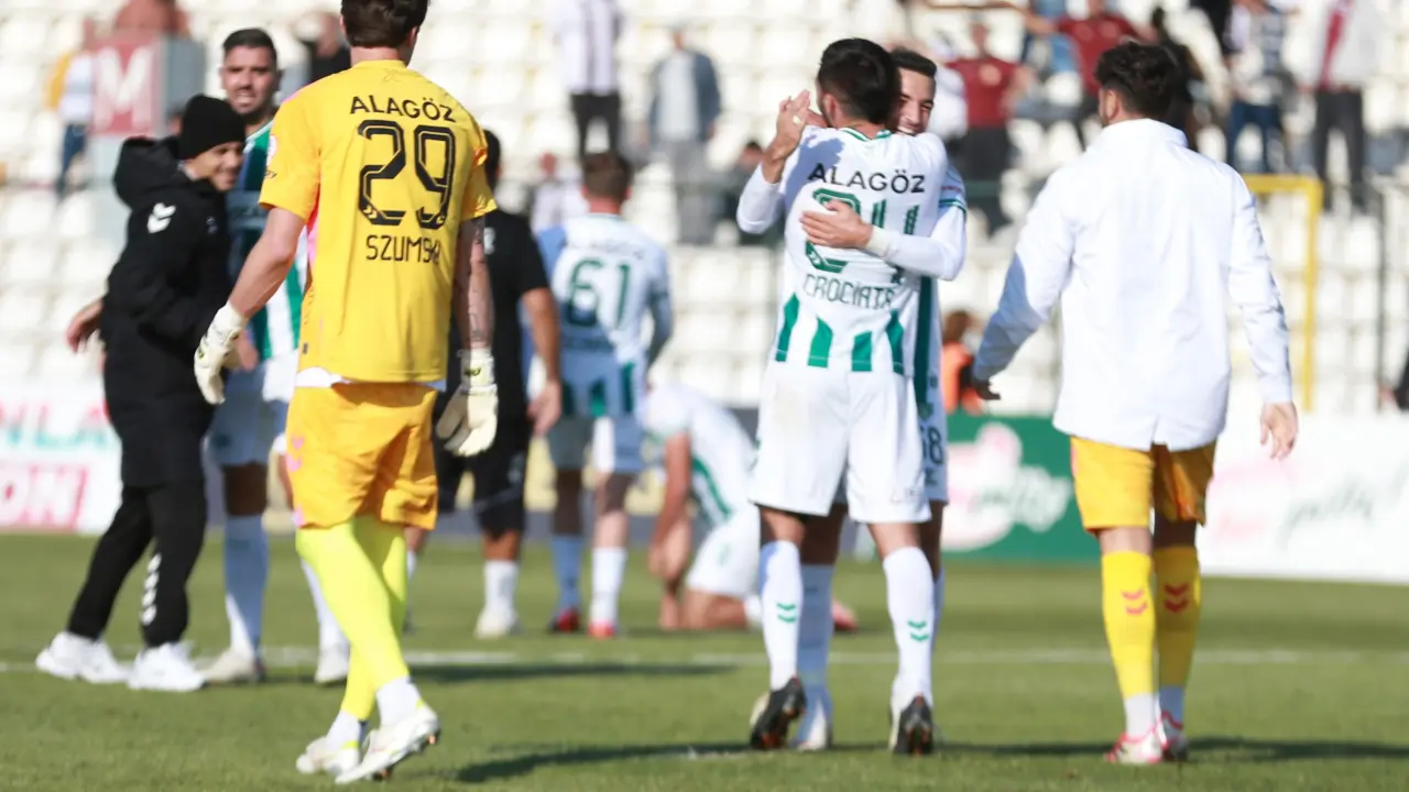 1. Lig'de 10 kişi kalan takım maçı çevirdi! Zirveye ortak oldu
