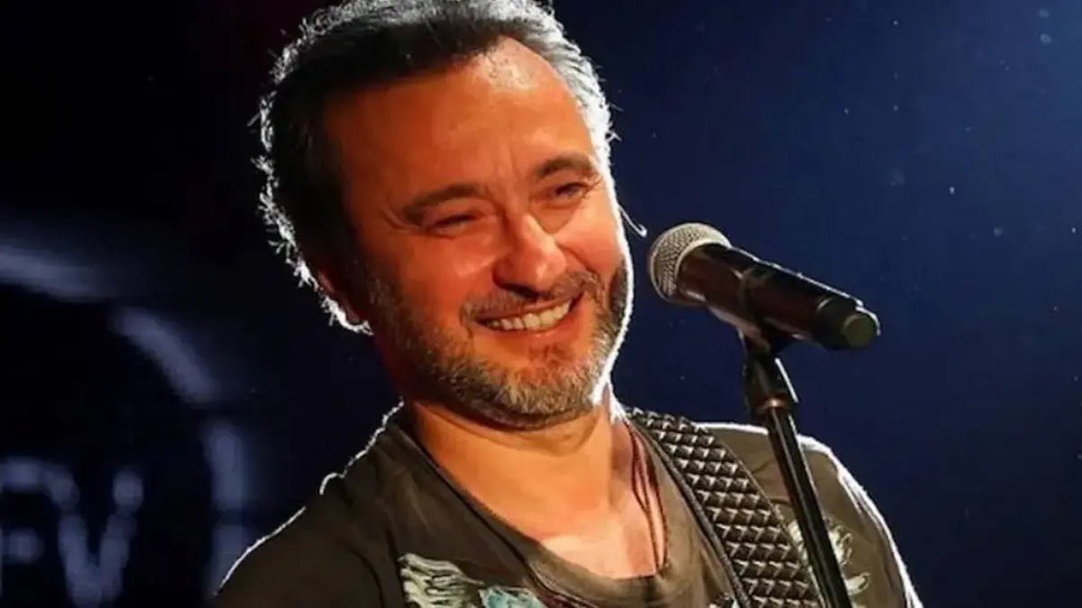 Şarkıcı Nevzat Doğansoy, Başakşehir'deki hastanede 57 yaşında hayatını kaybetti