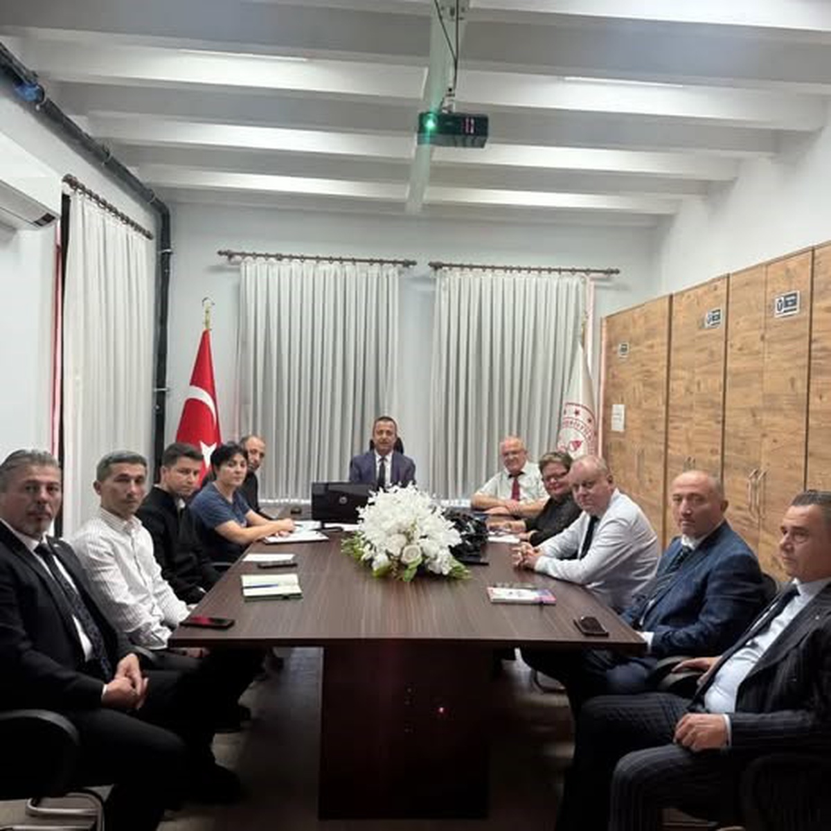 Yenipazar'da OYSS uygulayacak okul müdürleri bilgilendirme toplantısında buluştu