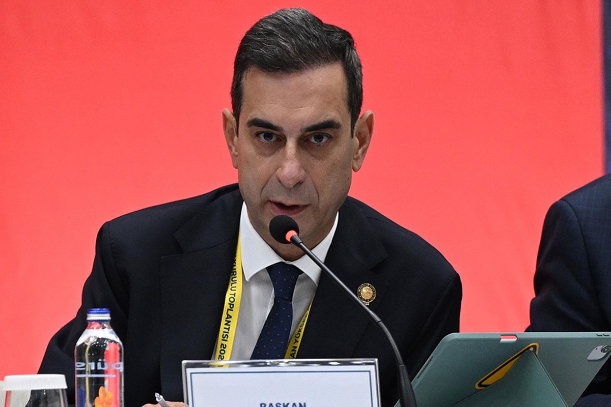 Şekip Mosturoğlu'ndan çok sert sözler: Ligin şampiyonlarını belirlediler