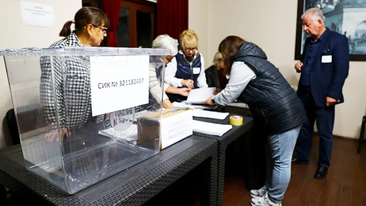 Bulgaristan liderini seçiyor: Türkiye'de de 18 ilde sandık kuruldu