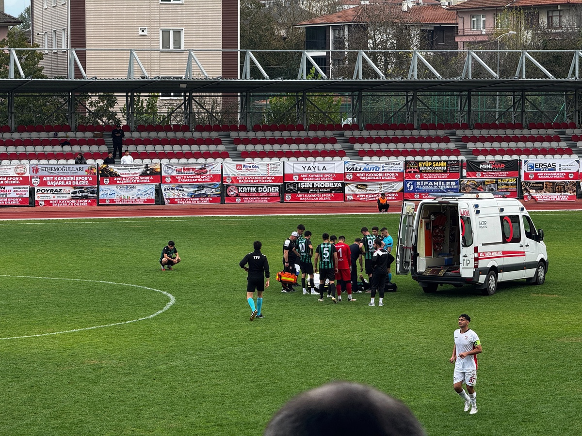 Bartın'da maçta kalp krizi geçiren 35 yaşındaki futbolcu tedaviye alındı