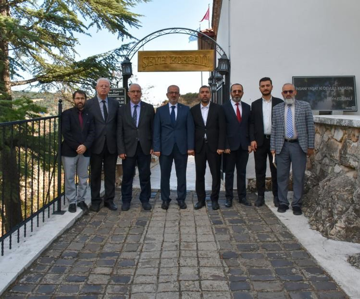 Bilecik'te Şeyh Edebali Türbesi'nde Kur'an-ı Kerim tilavet edildi, dua yapıldı