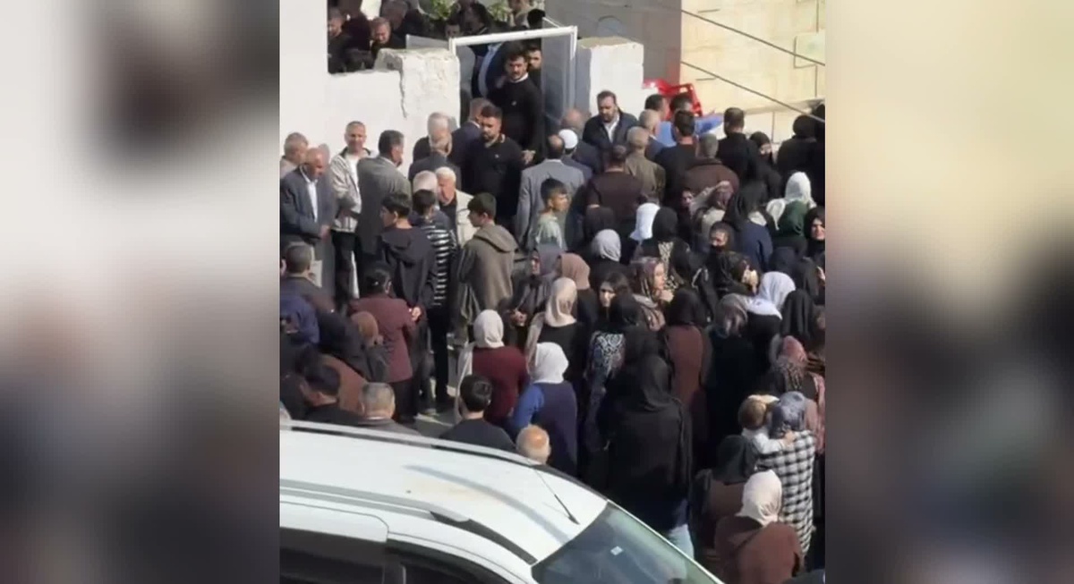 Mardin Nusaybin'de sulama kanalına devrilen araçta ölen 4'ü çocuk 6 kişi defnedildi