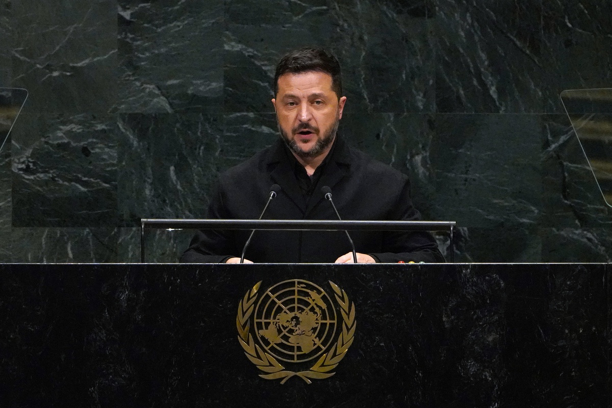 Zelenskiy cephede operasyonları durdurmaya hazır, toprak tavizini reddediyor