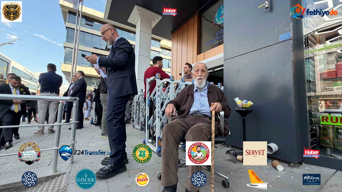 Erzincan TSO seçiminde 93 yaşındaki İsmail Akbaş tekerlekli sandalyeyle oy kullandı