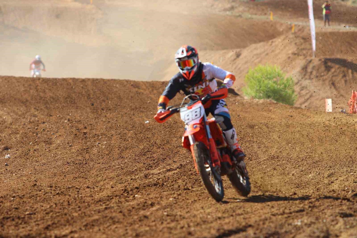 Türkiye Motokros Şampiyonası'nın sezon finali Fethiye'de 5 kategoride sürüyor