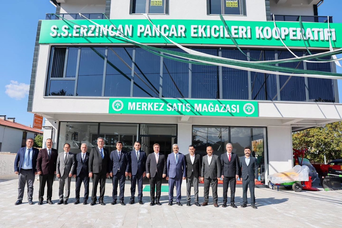 Erzincan Valisi Aydoğdu, Pancar Ekicileri Kooperatifini ziyaret ederek bilgi aldı