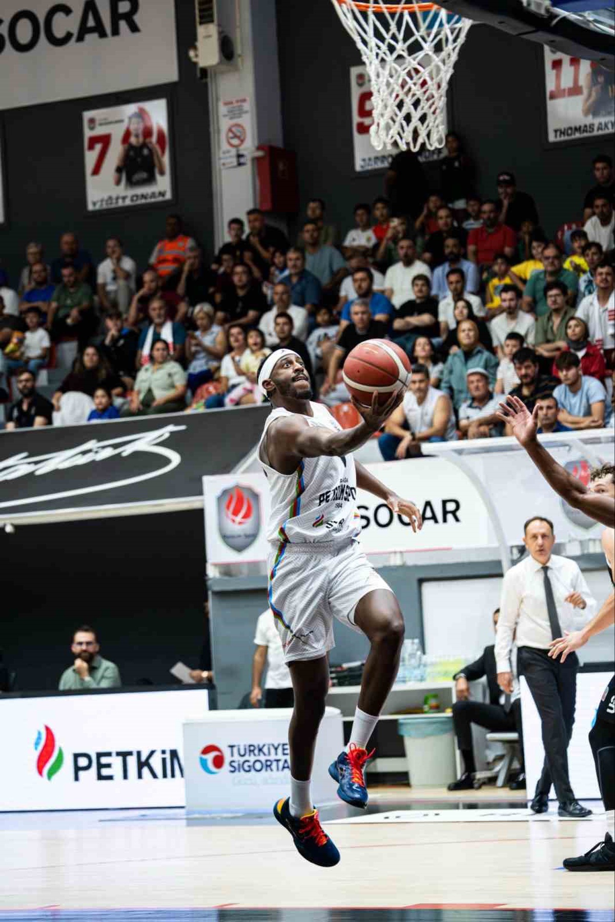 Aliağa Petkimspor, Tofaş'ı 74-72 yenerek üst üste ikinci deplasman galibiyetini aldı