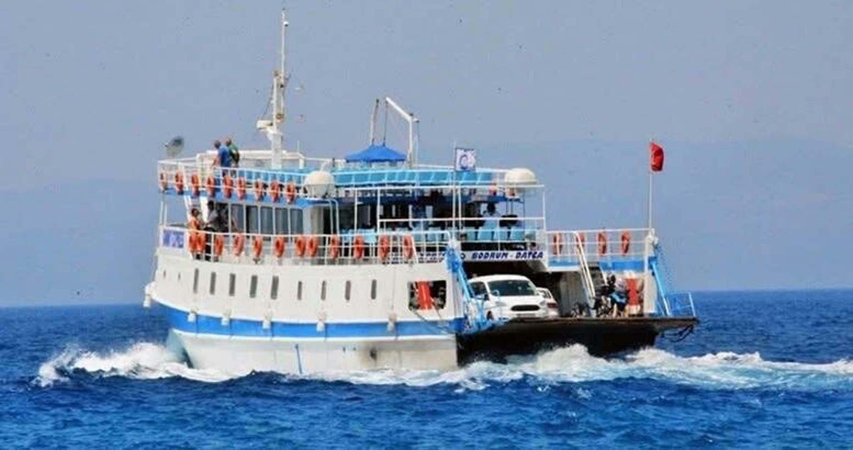 Bodrum'da Datça ve İstanköy feribot seferleri hava muhalefetiyle iptal edildi