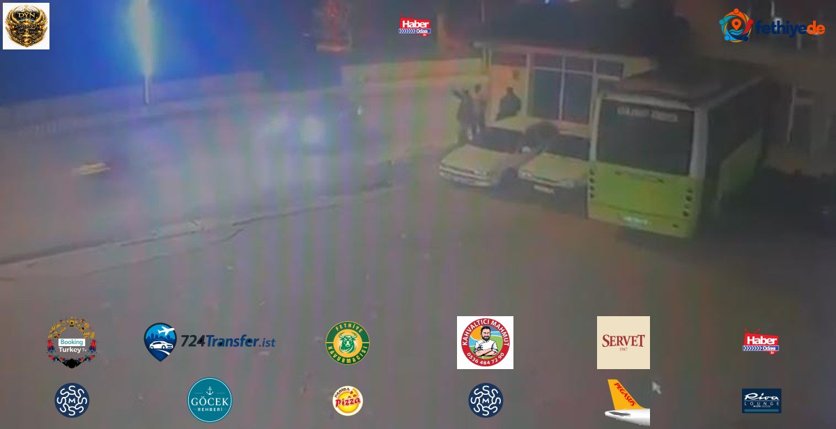 Kocaeli Kartepe'de otomobille çarpışan motosikletin sürücüsü ağır yaralandı