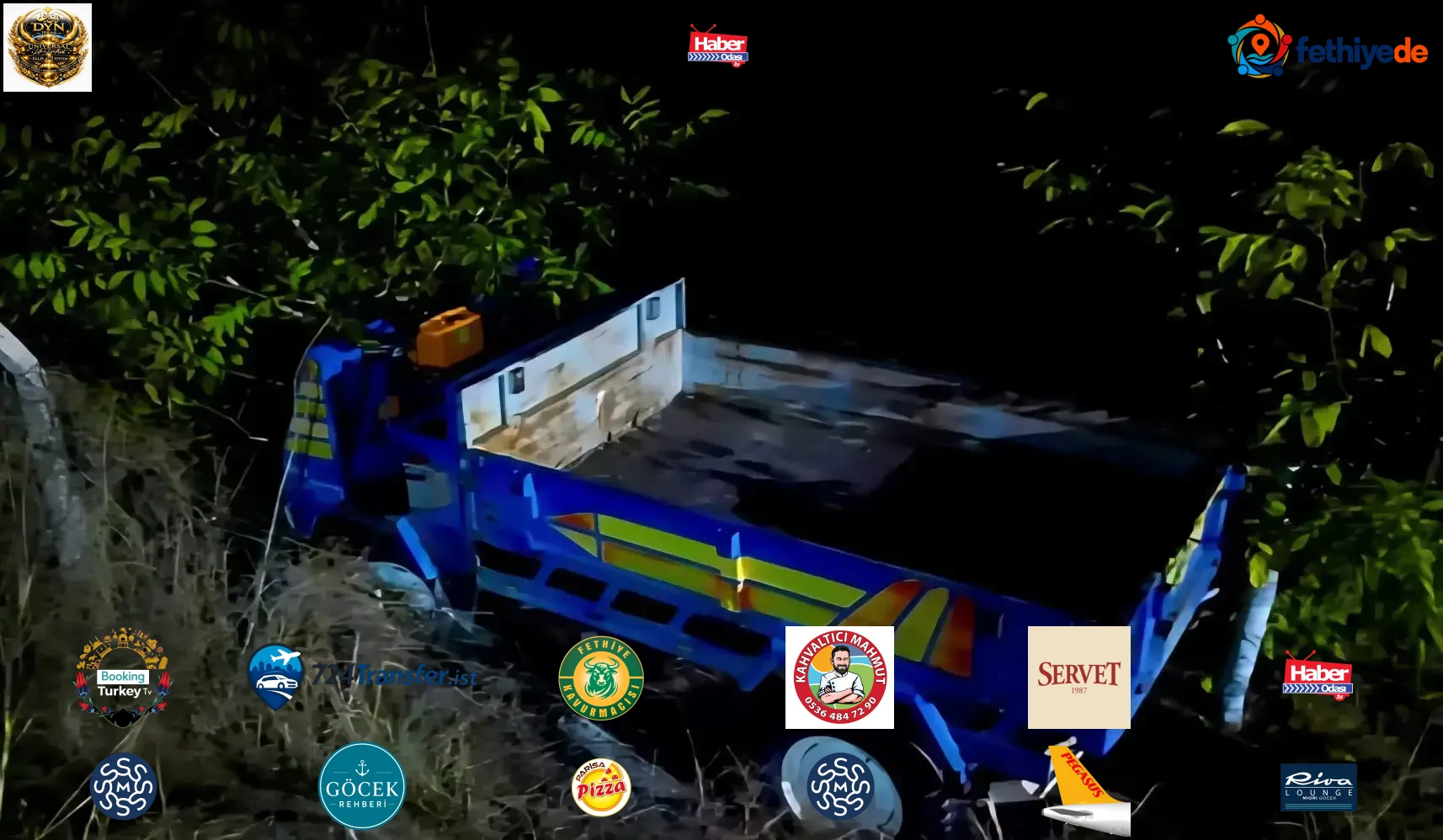 Afyonkarahisar'da otomobil patpata arkadan çarptı! Tarım aracı şarampole savruldu