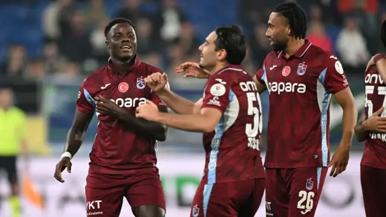 Trabzonspor'dan tarihi geri dönüş! 7 gollü Karadeniz derbisi nefes kesti