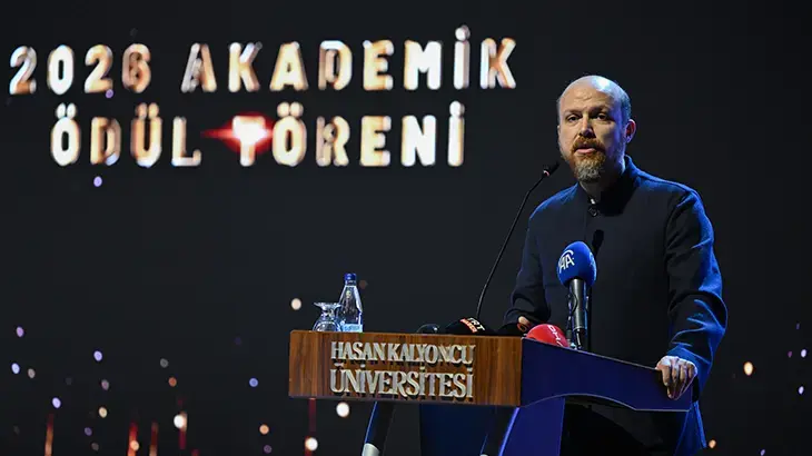 İlim Yayma Vakfı Mütevelli Heyeti Başkanı Bilal Erdoğan, HKÜ'de "Akademik Ödül Töreni"ne katıldı