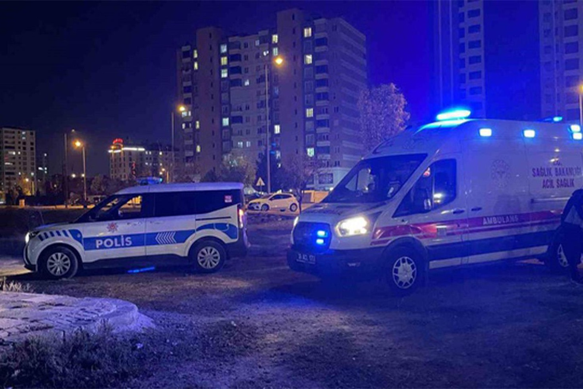 Sokak ortasında bıçaklar çekildi! 15 yaşındaki çocuk ölümle pençeleşiyor