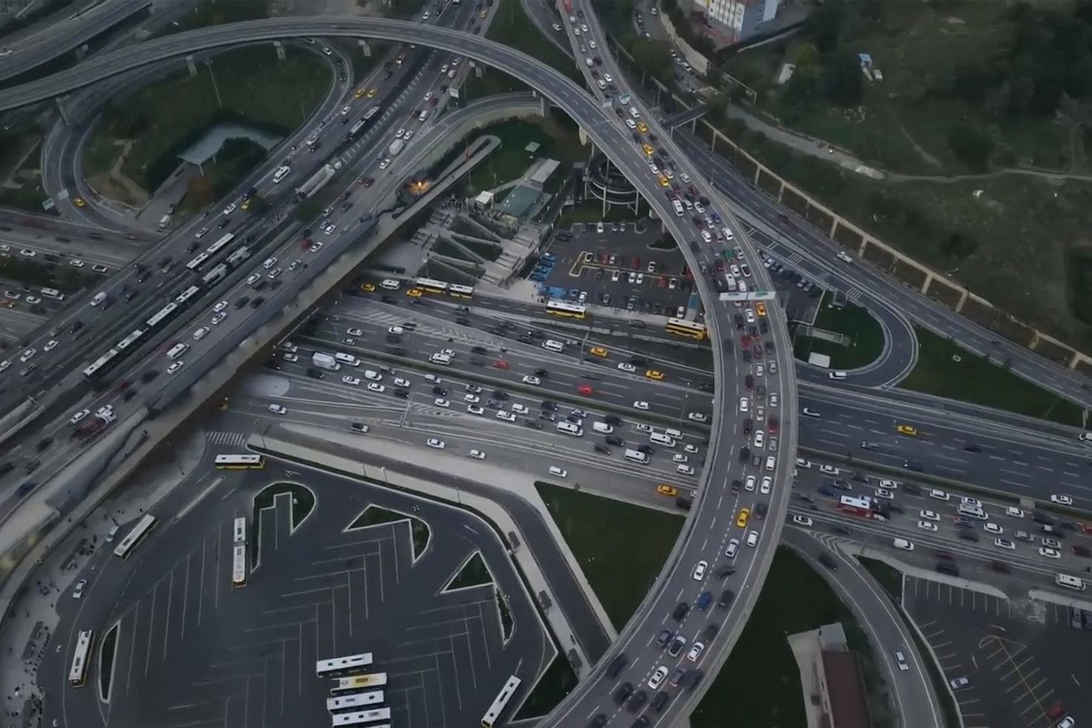 2 maç İstanbul’da trafiği kilitledi! Yoğunluk yüzde 72’ye ulaştı