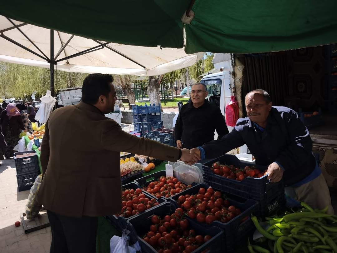İlçemiz pazarında esnaf ve vatandaşlarımız ziyaret edildi