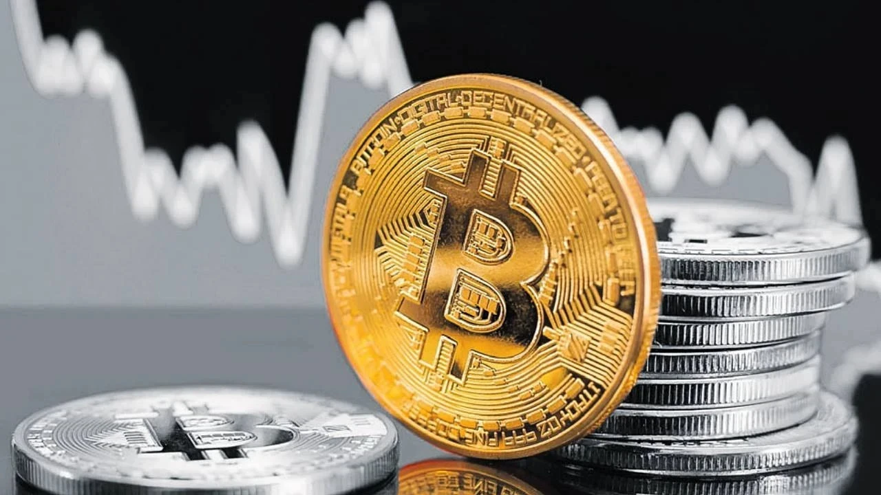Bitcoin 80 bin doların altına geriledi: Dev şirketin kararı satış baskısını artırdı