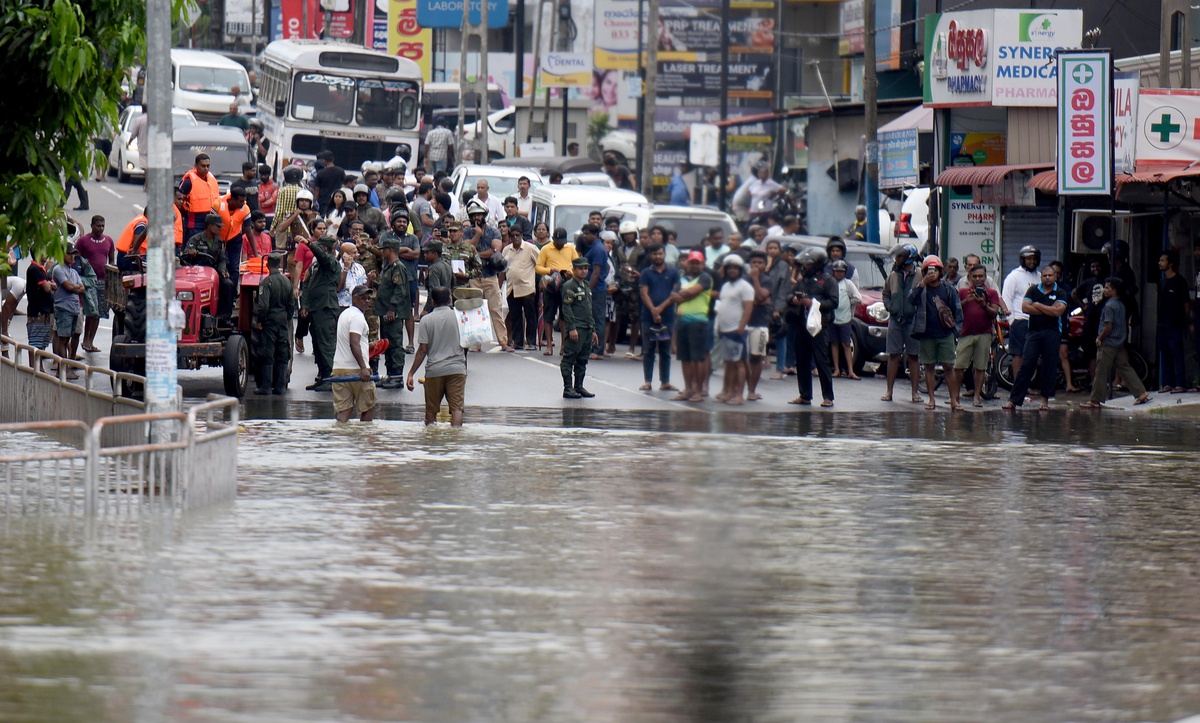 Sri Lanka'da Eğitim Bakanlığı olumsuz hava nedeniyle tüm okullarda eğitime ara verdi