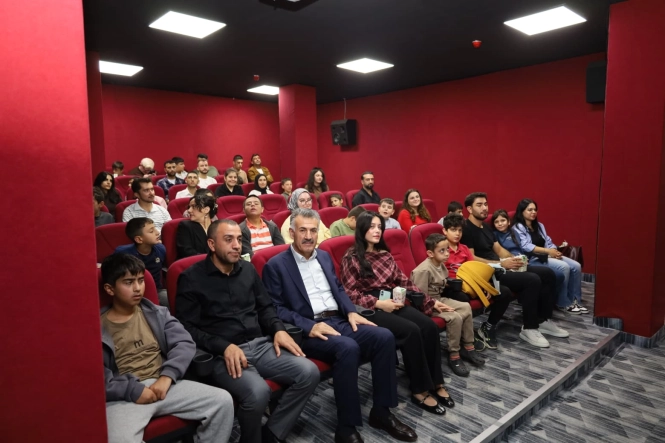 Güroymak Belediyesi’nden Özel Öğrencilere Sinema Etkinliği