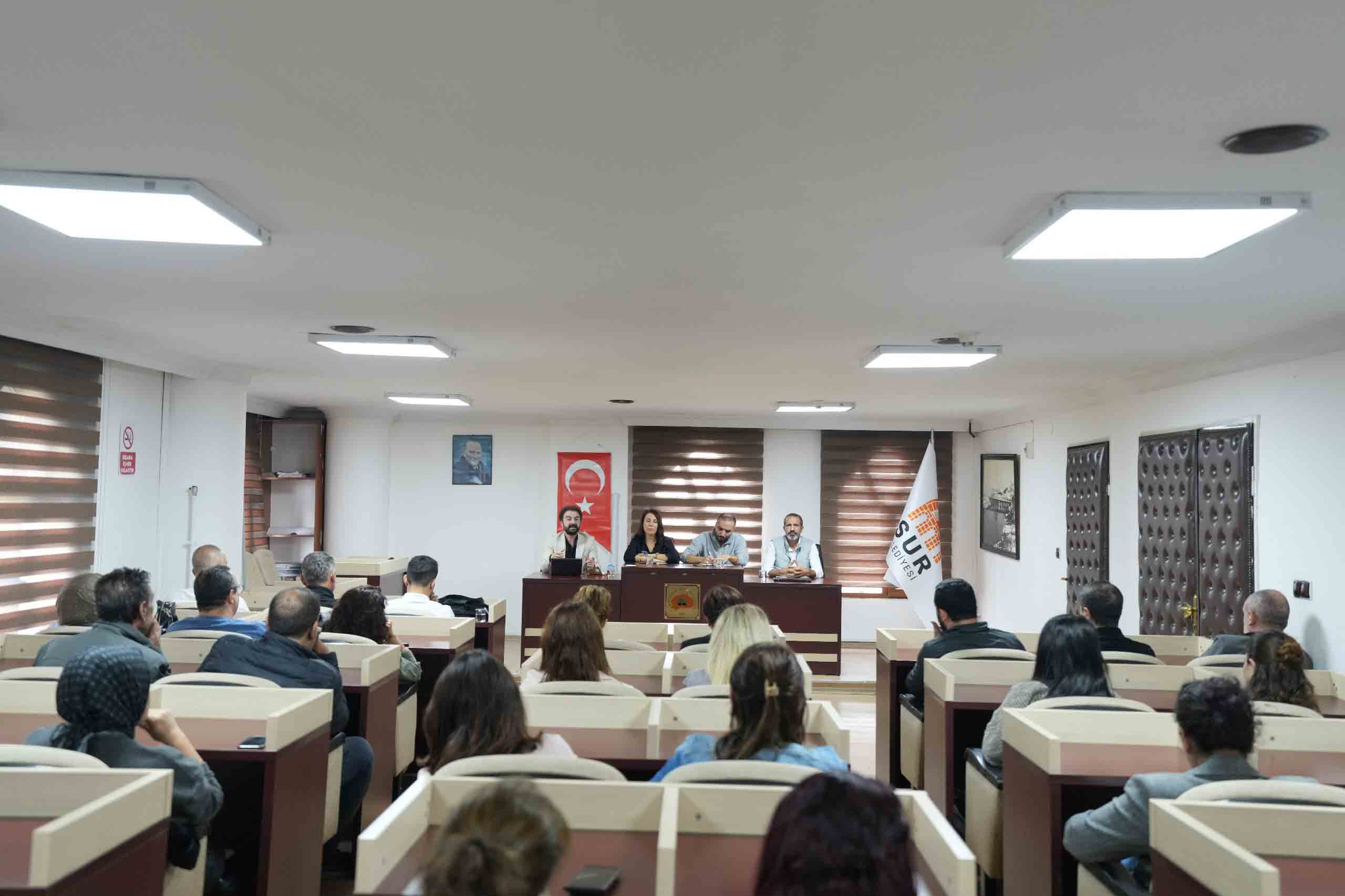 Sur’da Anadilin Önemi Üzerine Seminer Düzenlendi | Haber