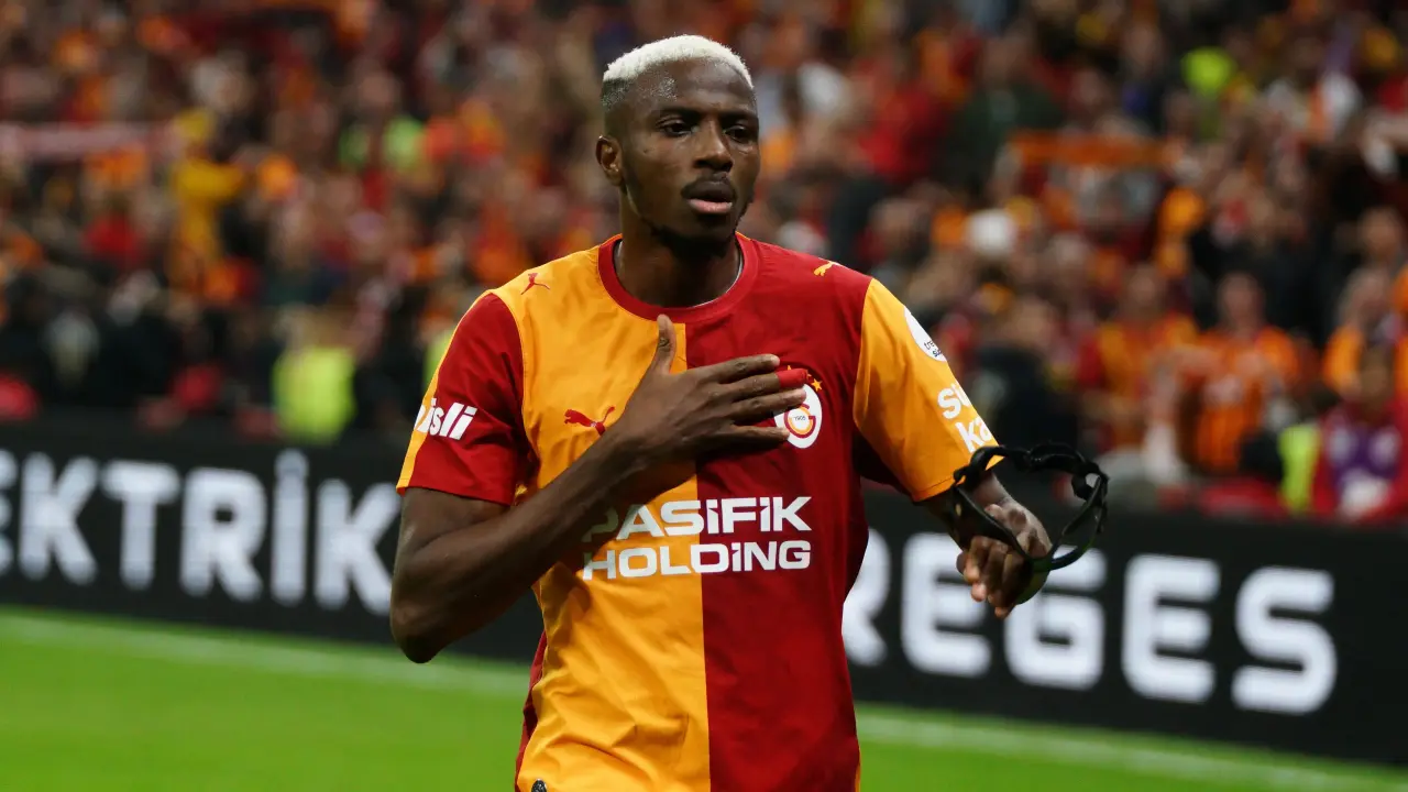 Victor Osimhen'den Fenerbahçe'ye karşı inanılmaz başarı!
