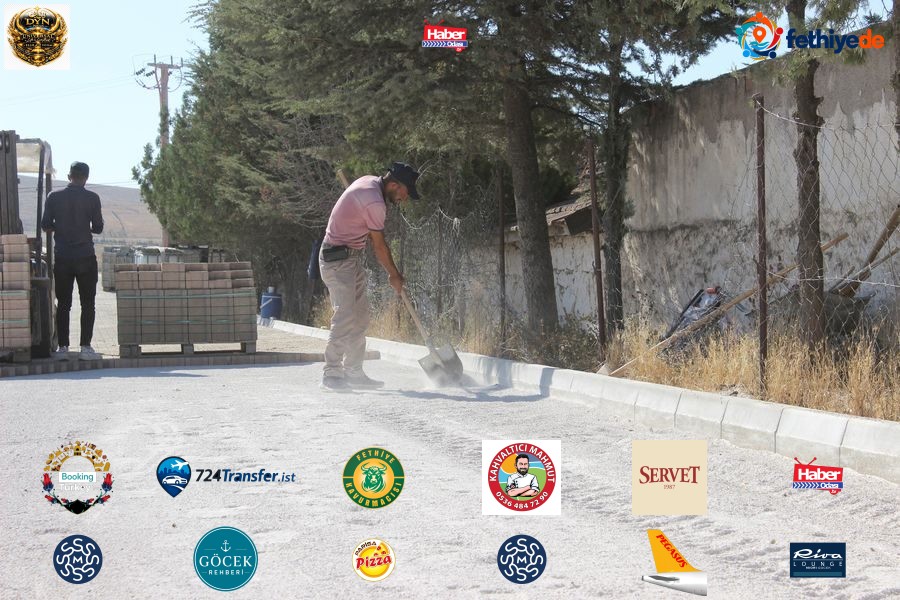 Mahmudiye’de Kilit Parke Taş Döşemeleri Tüm Hızıyla Devam Ediyor