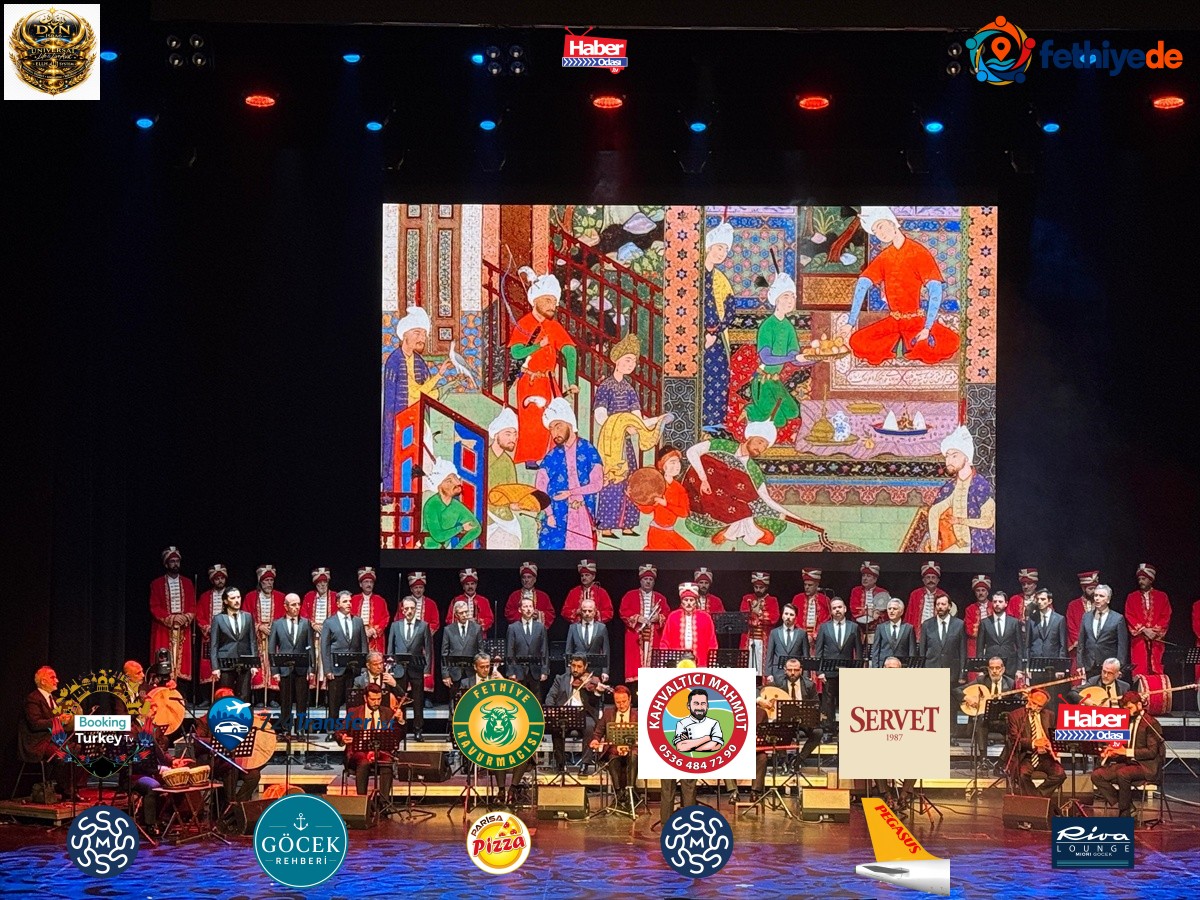 Ahmet Özhan ve İhsan Özer, AKM'de düzenlenen vefa konserinde buluştu