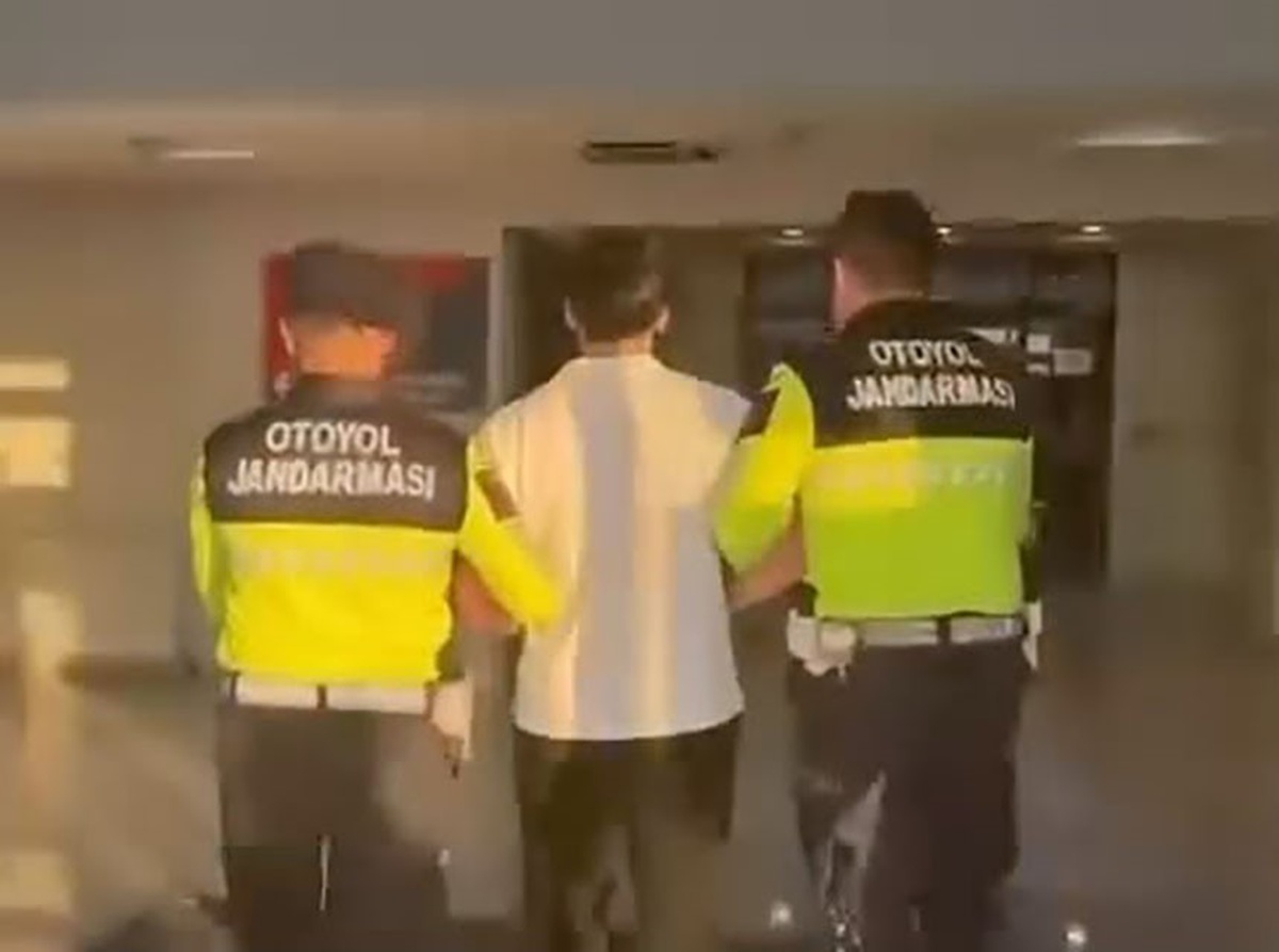 Kuzey Marmara Otoyolu'nda 232 km hızla makas atan sürücüye 145 bin lira ceza kesildi