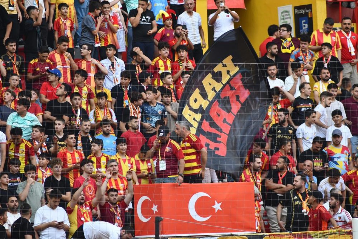 Kayserispor-Muğlaspor maçında kadınlara doğu tribününde bilet ücretsiz olacak