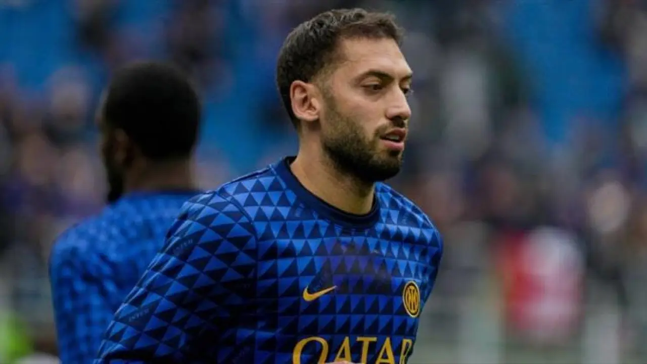 Hakan Çalhanoğlu, 'Takımın çehresini değiştirir' denilerek Avrupa devine önerildi