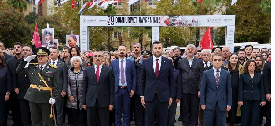 Cumhuriyetin 103. Yaşı Resmi Törenle Kutlandı - T.c. Ataşehir Belediyesi