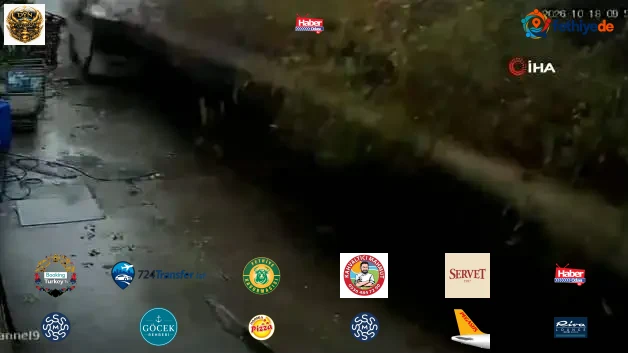 Zonguldak'ta istinat duvarının çöktüğü anlar kamerada