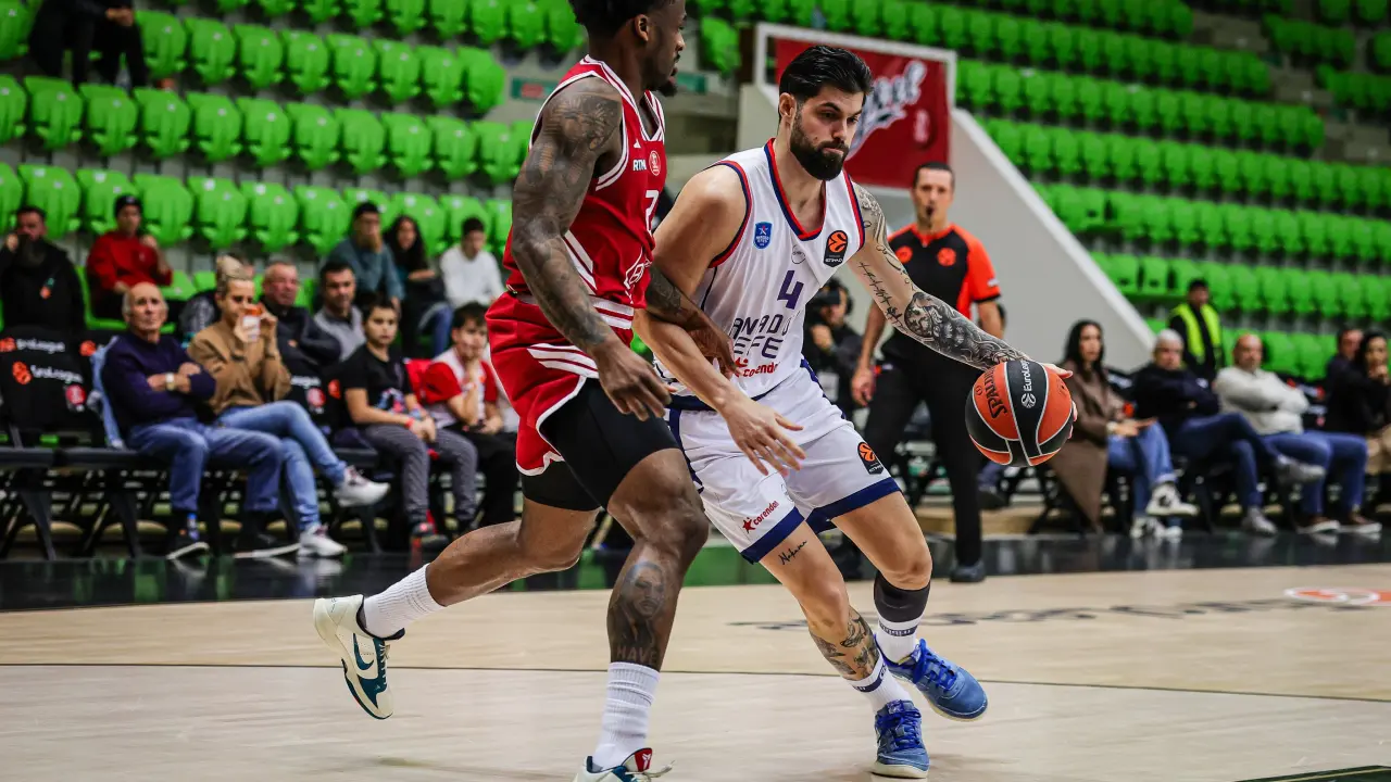 Anadolu Efes farklı kaybetti