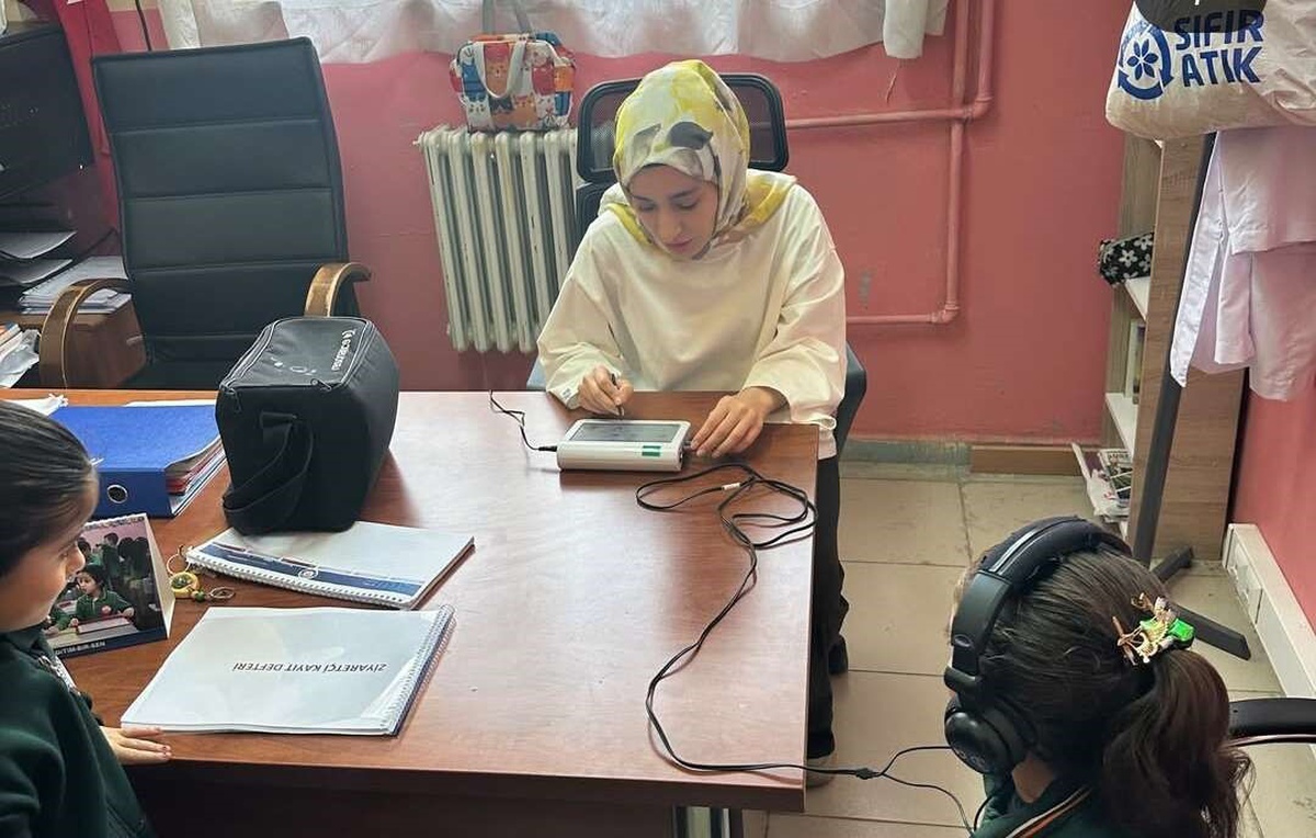 Şırnak Uludere'de öğrencilere işitme taraması Sağlık Müdürlüğünce başlatıldı