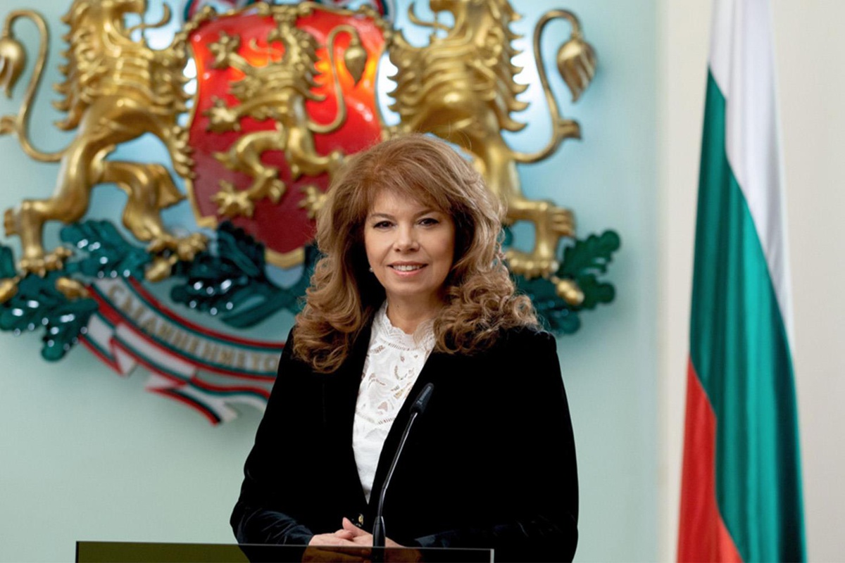 İliyana Yotova, Bulgaristan cumhurbaşkanlığı seçiminde ilk turu önde tamamladı