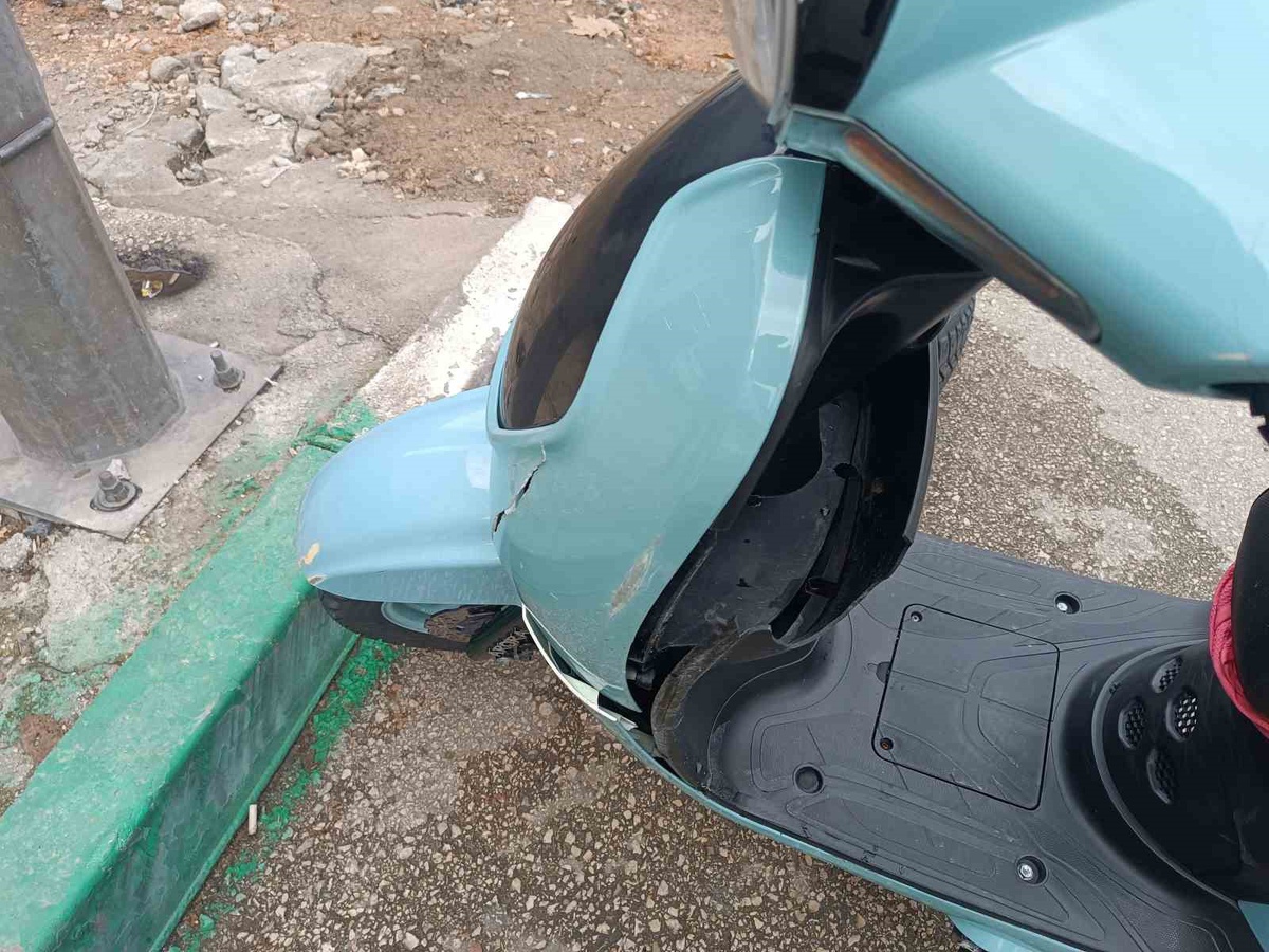 Bursa Osmangazi'de motosiklet yayaya çarptı, ağır yaralı yaya hastaneye kaldırıldı