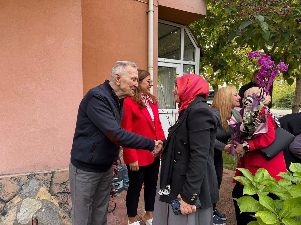 Özer’den şehit ailesine vefa