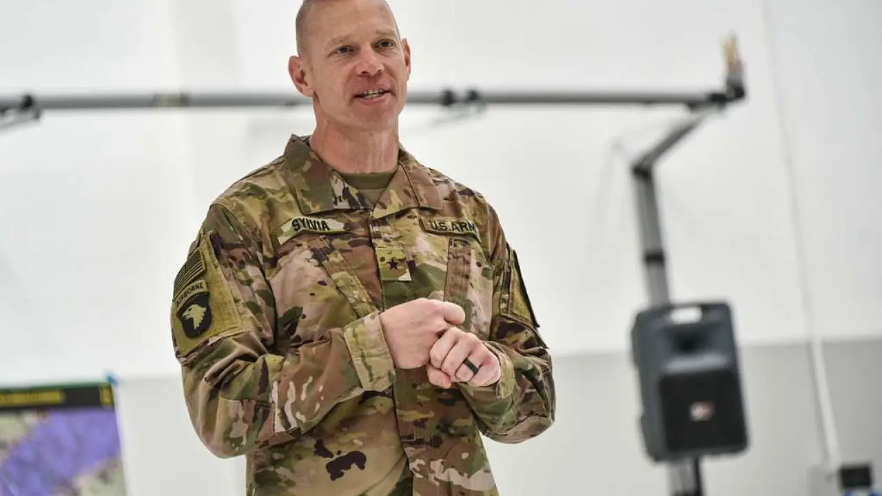 Pentagon'un üst düzey askeri planlamacısı görevden alındı