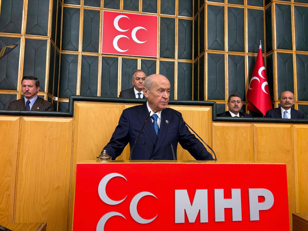Cumhuriyet Bayramı kutlanıyor... Bahçeli: "Cumhuriyetimizin payidarlığına duyduğum inançla birliğimiz daim, devletimiz kaim olsun"