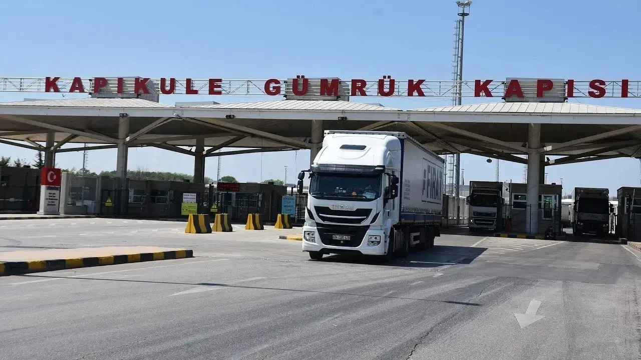 Üç bakanlık, tır sürücülerinin Schengen vizesi sorunlarını yakından takip ediyor