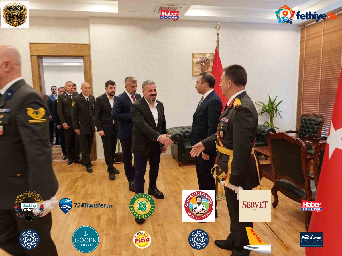 Silopi'de 29 Ekim töreninde Kaymakam Partal ve Komutan Kaya tebrikleri kabul etti