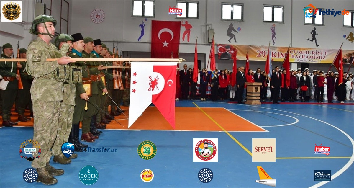 Gelibolu Spor Salonu'nda Cumhuriyet'in 103. yıl dönümü töreni düzenlendi