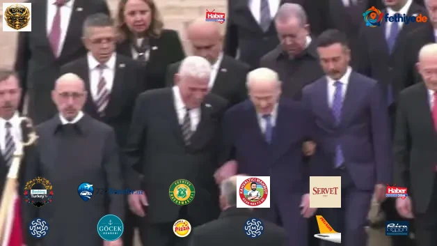 Anıtkabir'de çarpıcı anlar kamerada! Müsavat Dervişoğlu, Bahçeli'nin koluna girip