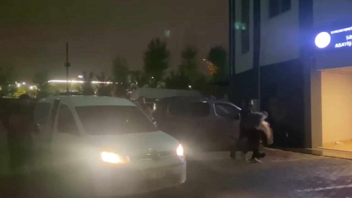 Sancaktepe'de pazarcıların yer kavgası kanlı bitti! 1 ölü, biri çocuk 5 yaralı