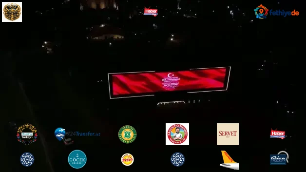Şam'ın simgelerinden Emevi Meydanı’nda 29 Ekim Cumhuriyet Bayramı kutlamaları dev ekranda