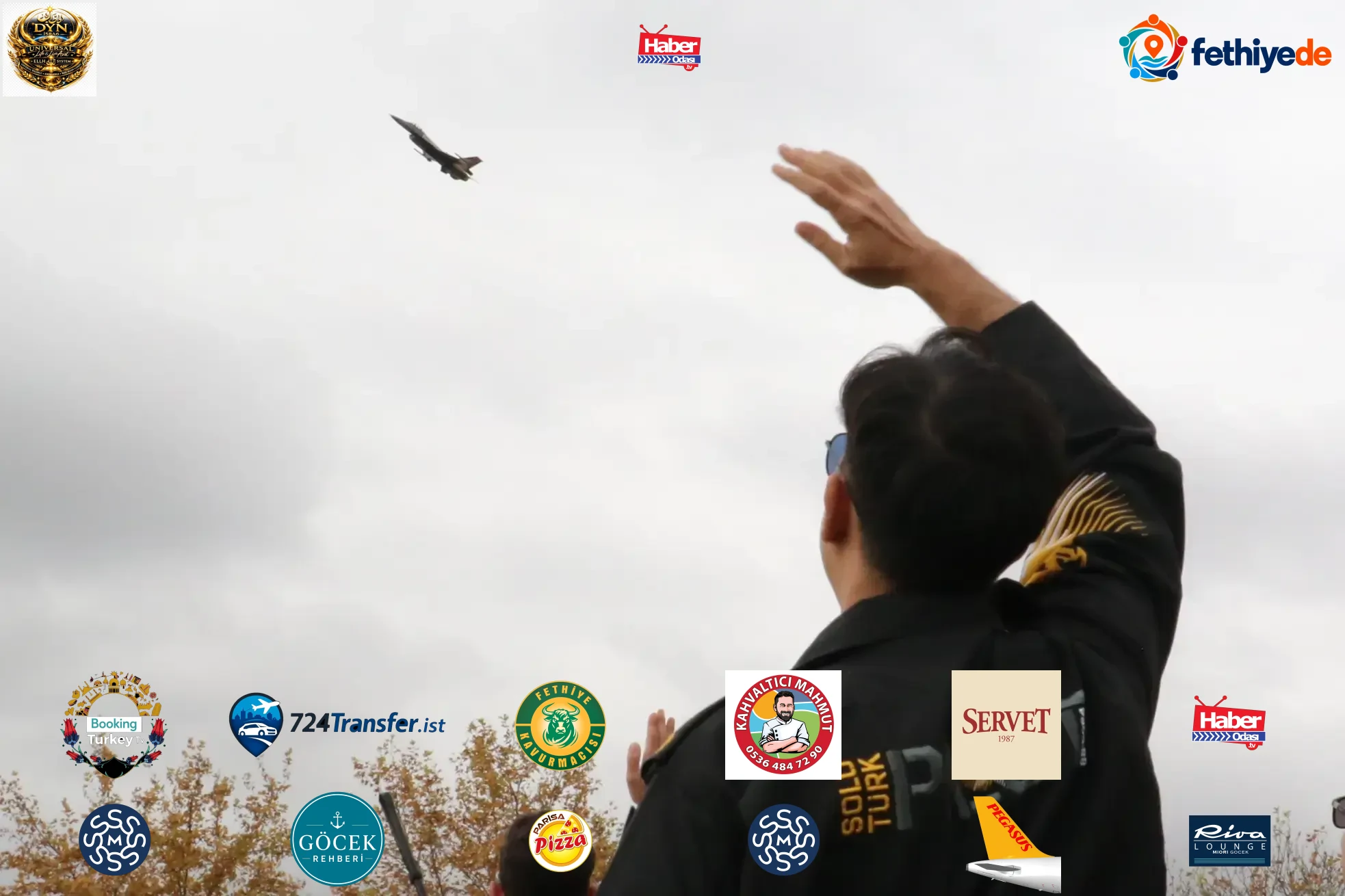 Eskişehir'de SOLOTÜRK nefes kesti! Binlerce kişi Sazova Parkı'na akın etti